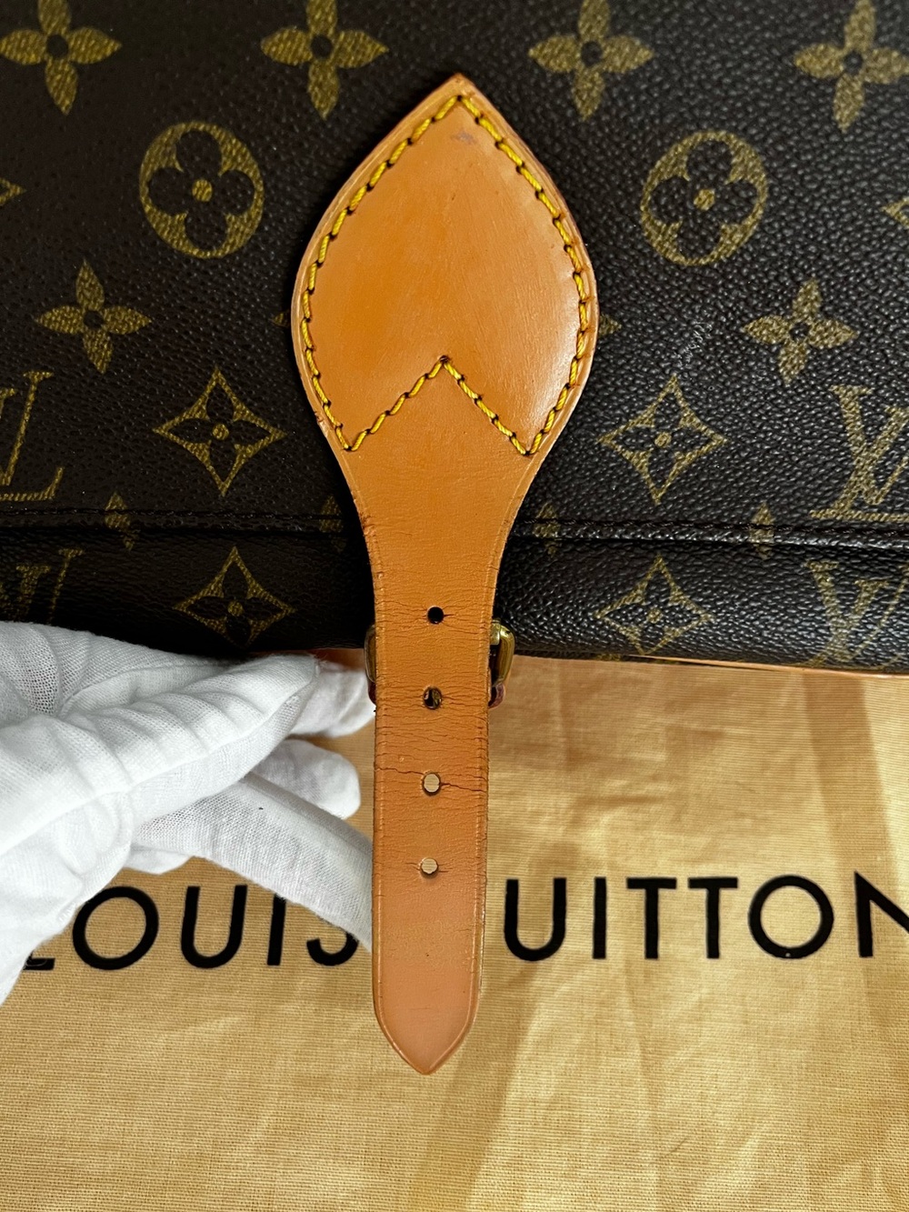 Louis Vuitton Monogram Cartouchiere Crossbody GM 1993 - Picture 8 of 17